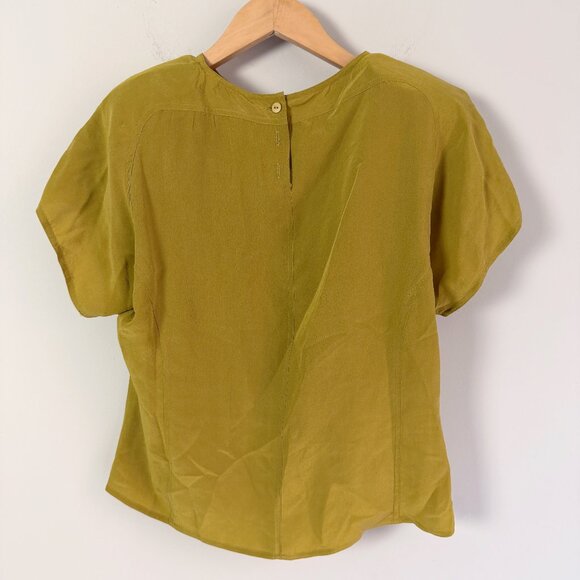 Sunny Leigh Tops - 2/$30 Sunny Leigh 100% Silk Short Sleeve Top Small
